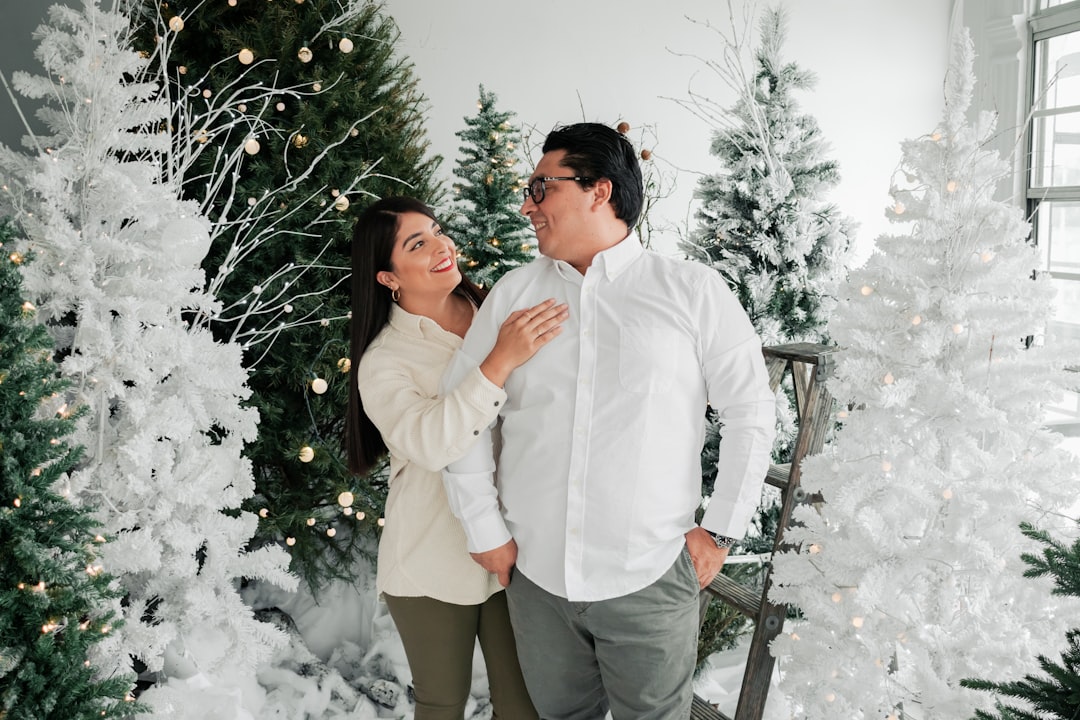 Menyingkap Sosok Istri Menteri HAM: Fakta dan Peran di Balik Layar